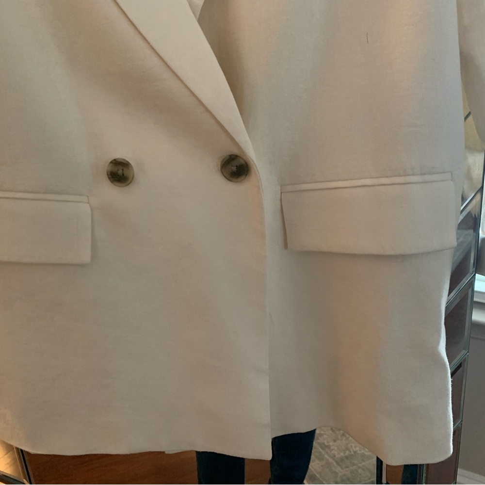 Linen Blazer - Picture 2 of 4